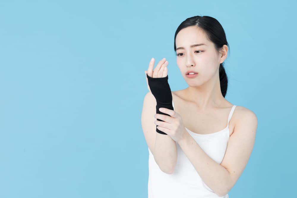 手先を使わない